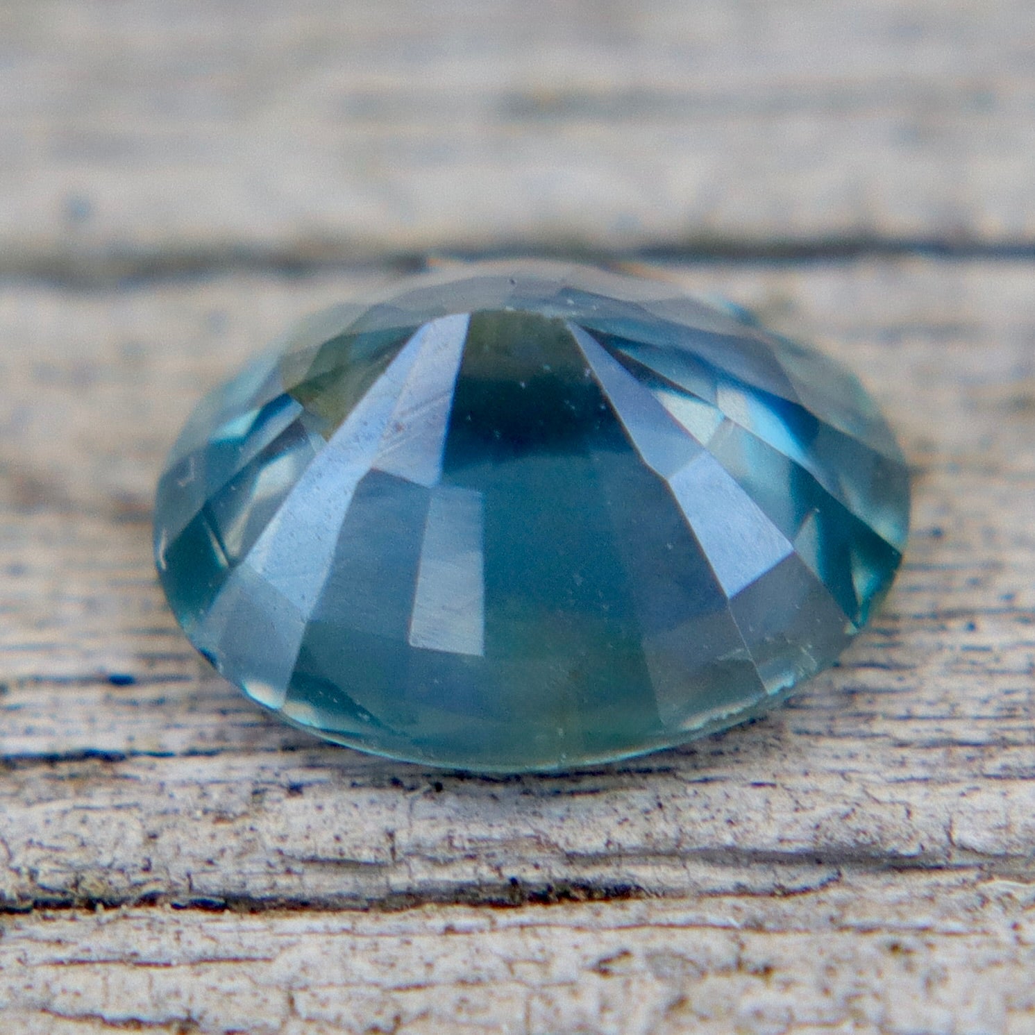 Natural Blue - Green Sapphire 0.99ct — Madagascar, Unheated, Oval Cut (SI) - Sapphirepal