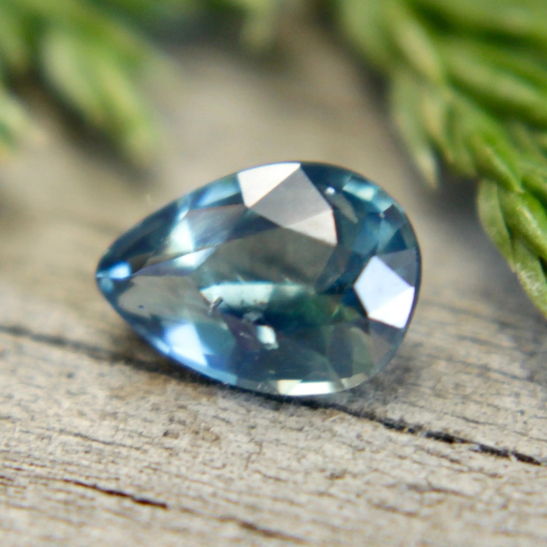 Natural Blue Green Sapphire – 1.00 Carat Freeform Cut | Unheated Madagascar Gemstone - Sapphirepal