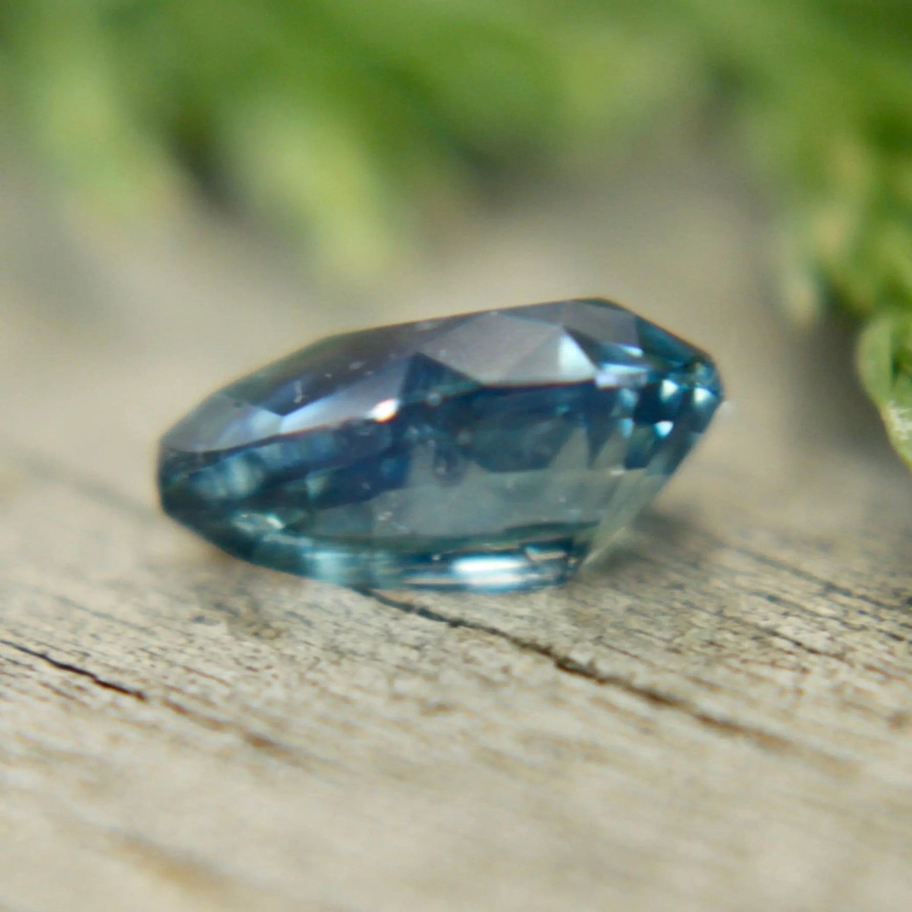 Natural Blue Green Sapphire – 1.00 Carat Freeform Cut | Unheated Madagascar Gemstone - Sapphirepal