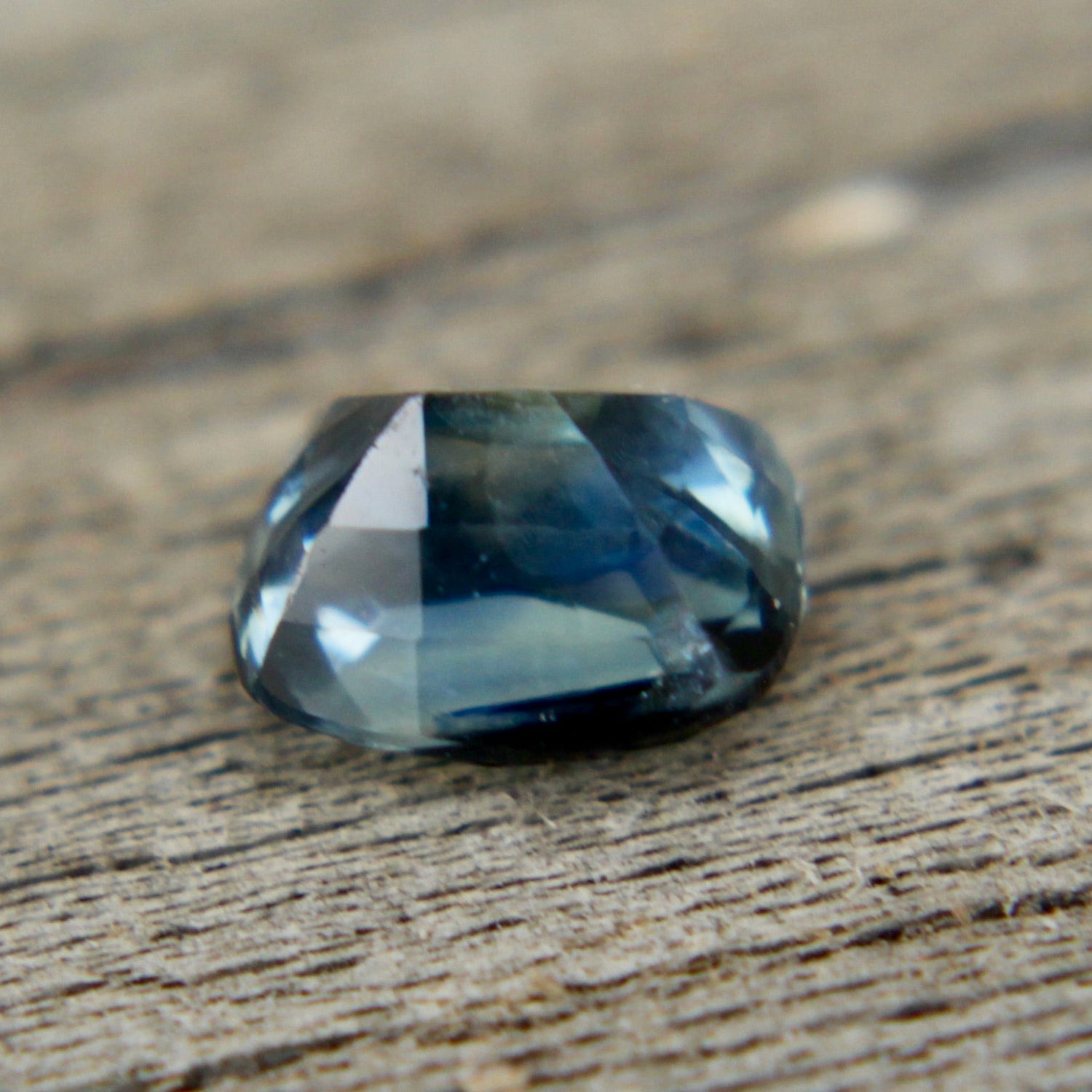 Natural Blue Green Sapphire – 1.02 Carat Oval Cut | Unheated Madagascar Gemstone - Sapphirepal