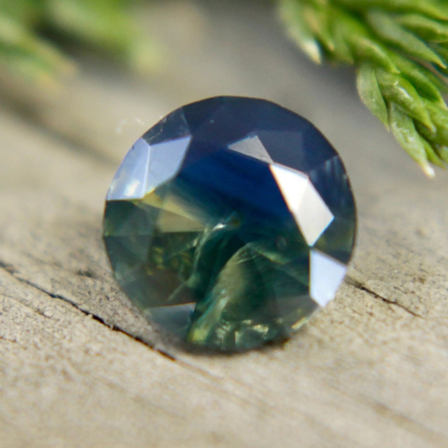 Natural Blue Green Sapphire – 1.08 Carat Round Cut | Unheated Madagascar Gemstone - Sapphirepal