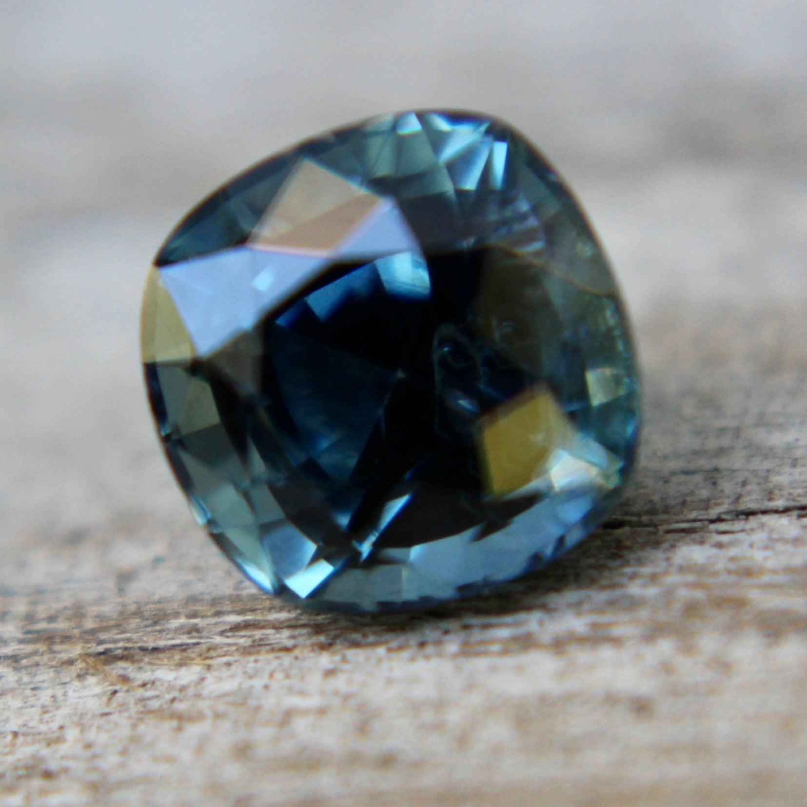 Natural Blue Green Sapphire - Sapphirepal