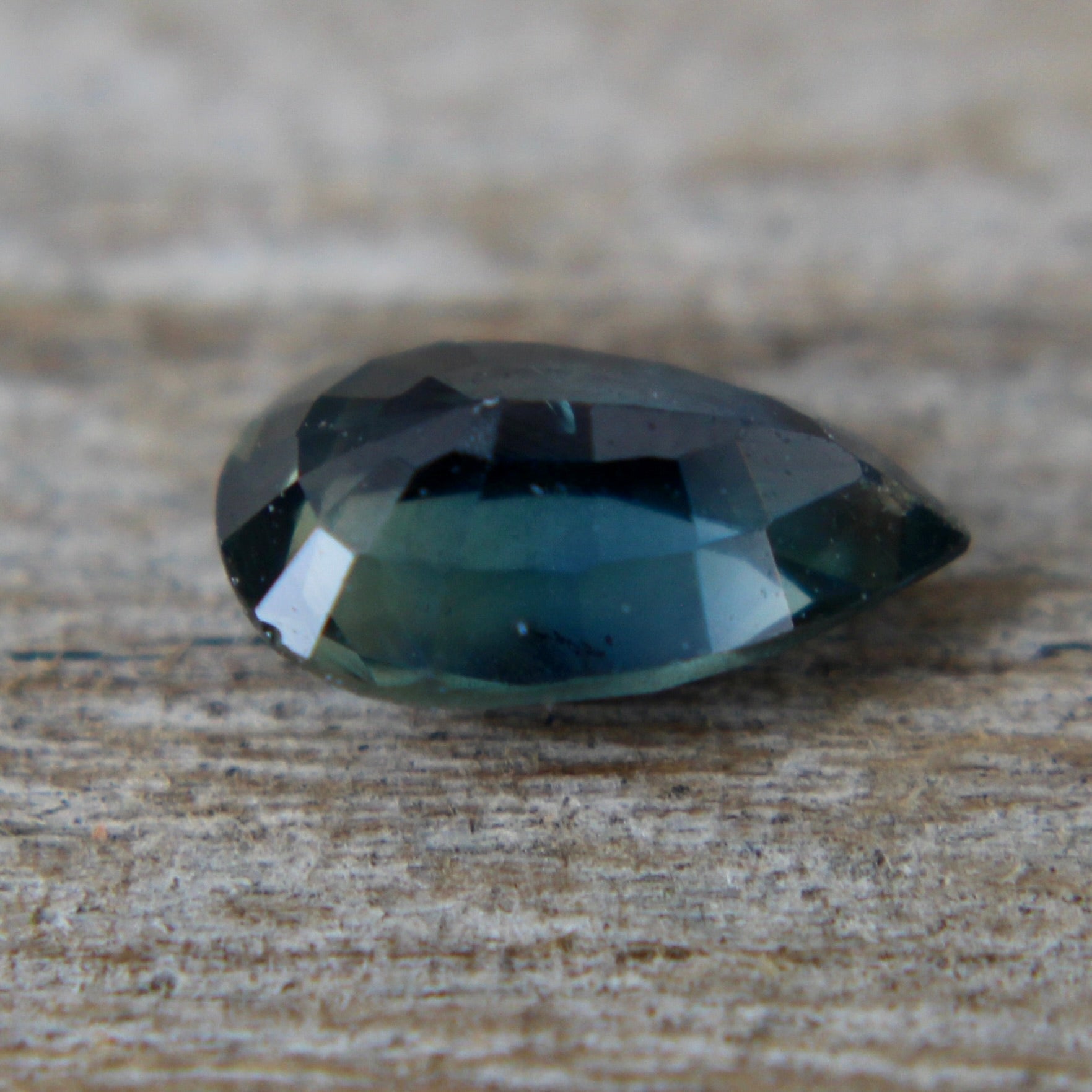 Natural Blue Green Sapphire - Sapphirepal