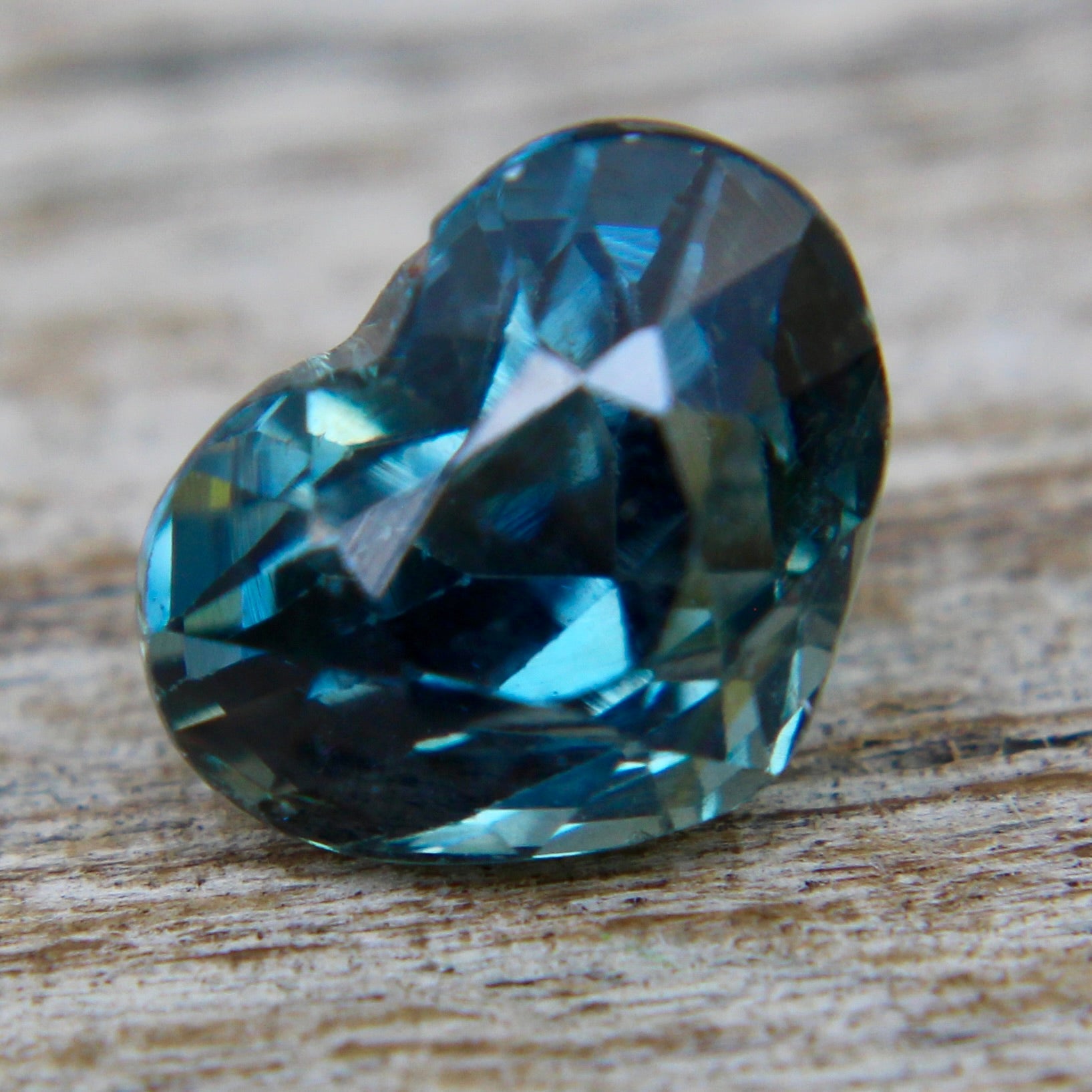 Natural Blue Green Sapphire - Sapphirepal