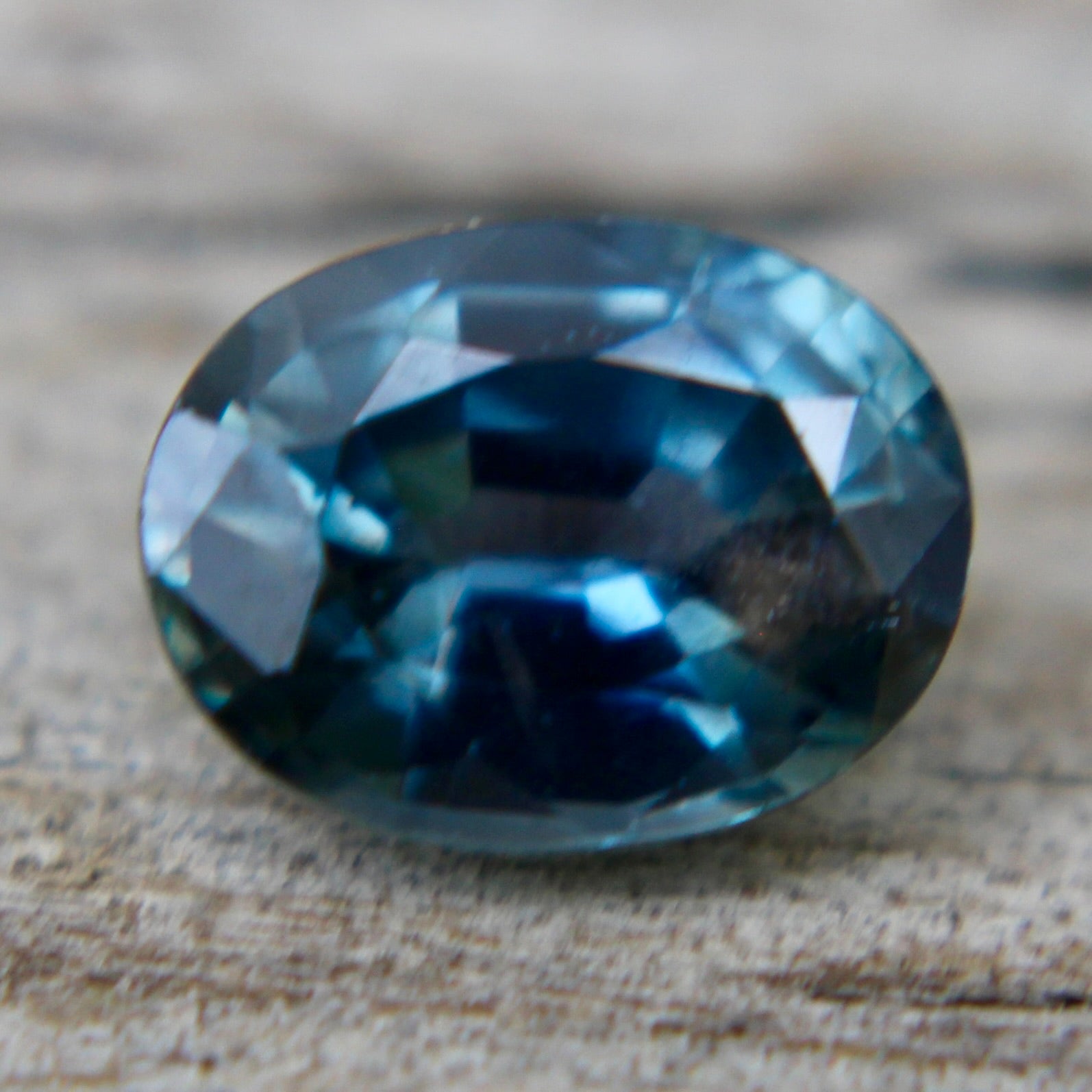 Natural Blue Green Sapphire - Sapphirepal