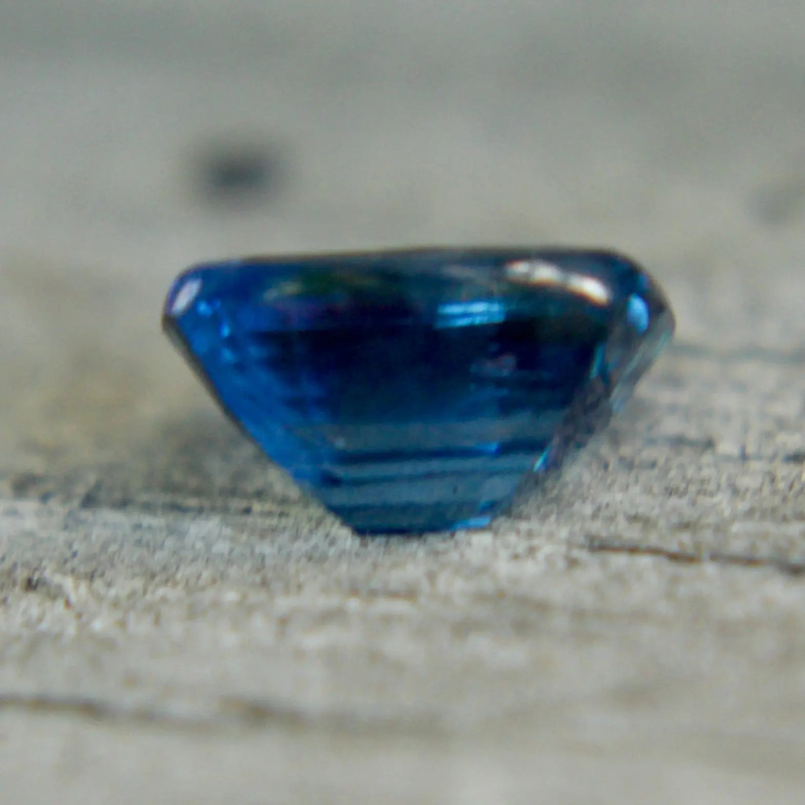 Natural Blue Green Sapphire - Sapphirepal