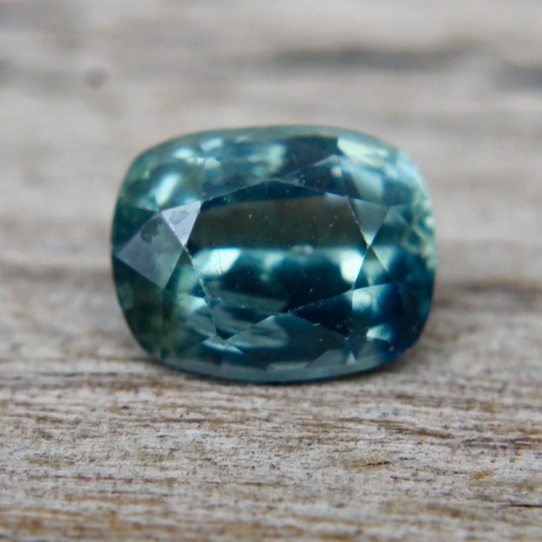 Natural Blue Green Sapphire - Sapphirepal
