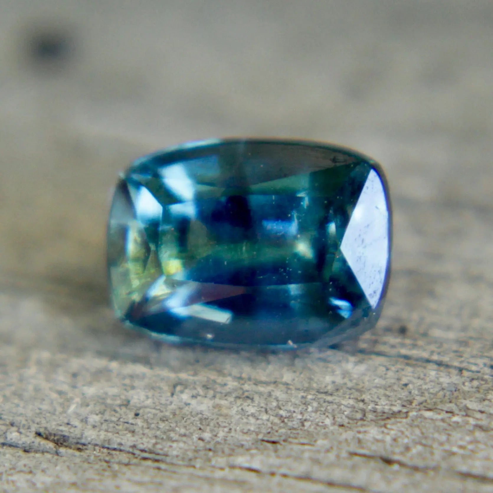 Natural Blue Green Sapphire - Sapphirepal