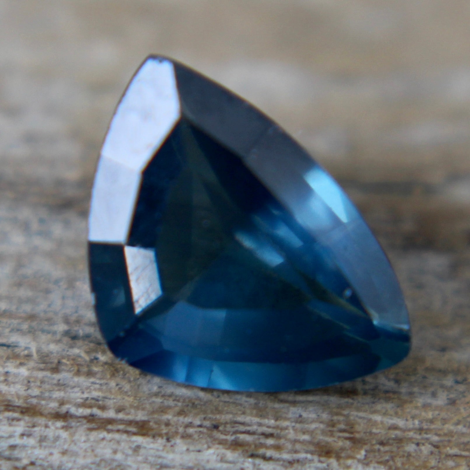 Natural Blue Green Sapphire - Sapphirepal