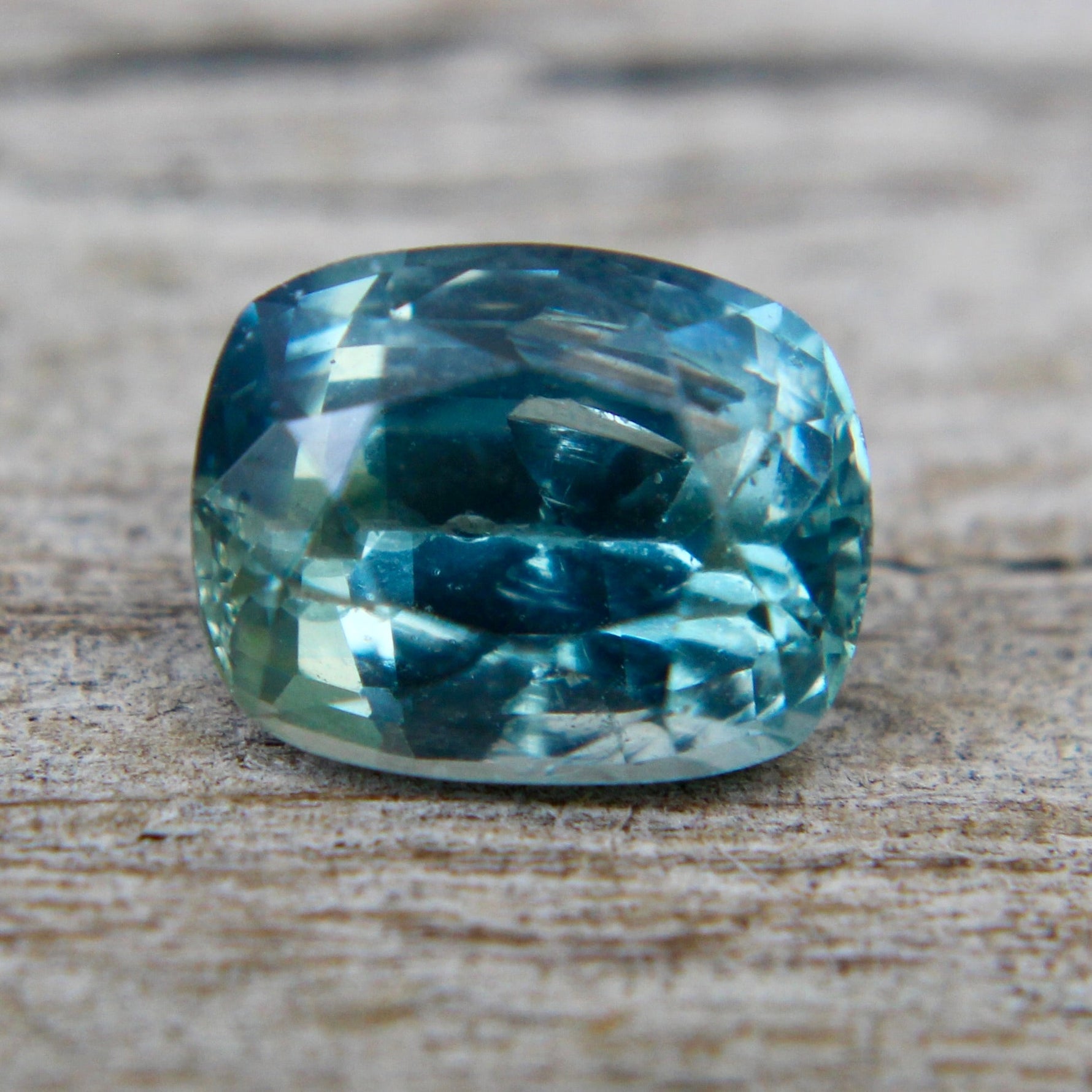 Natural Blue Green Sapphire - Sapphirepal