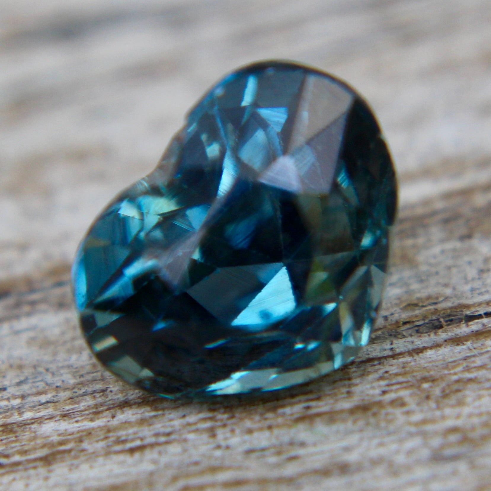 Natural Blue Green Sapphire - Sapphirepal