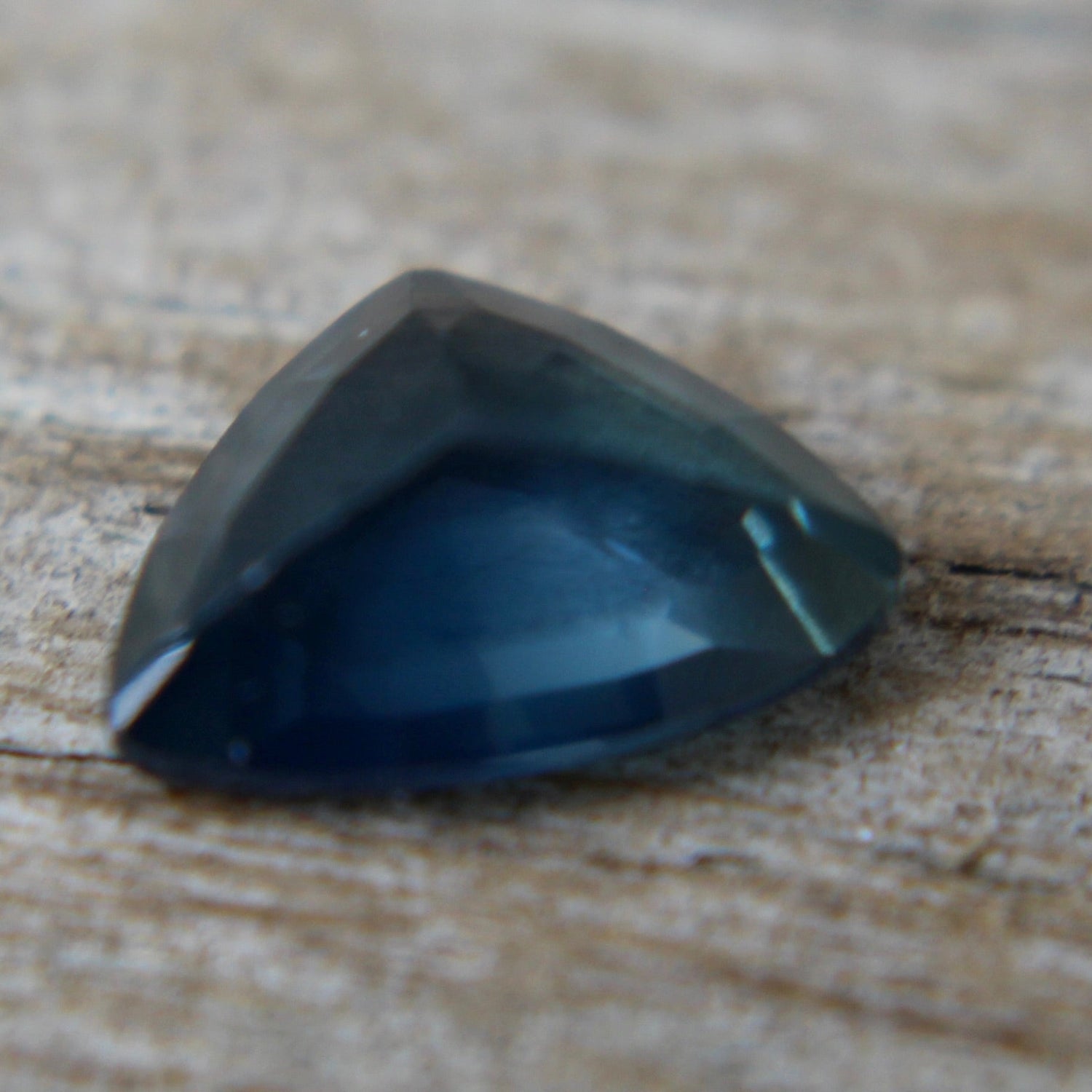Natural Blue Green Sapphire - Sapphirepal