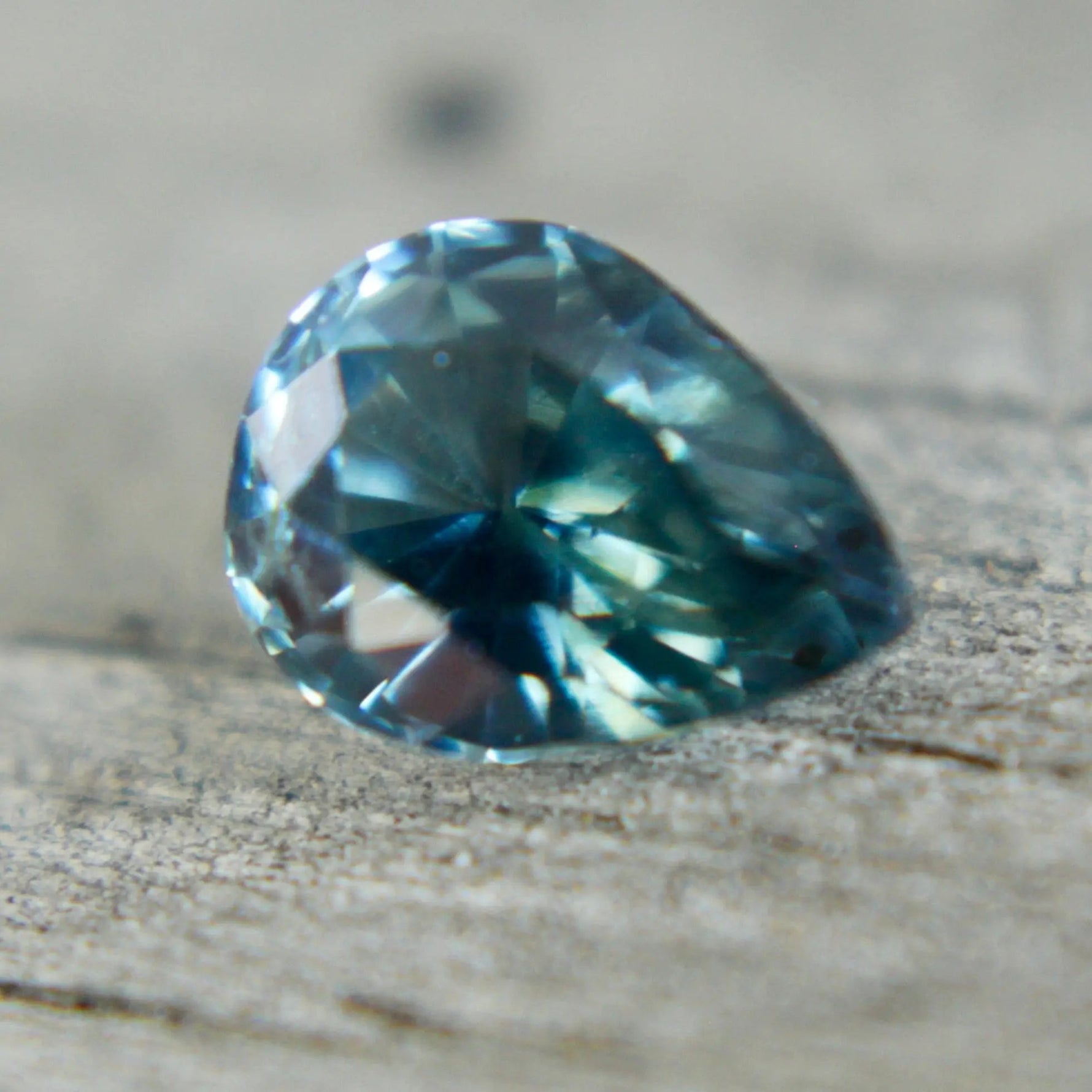 Natural Blue Green Sapphire - Sapphirepal