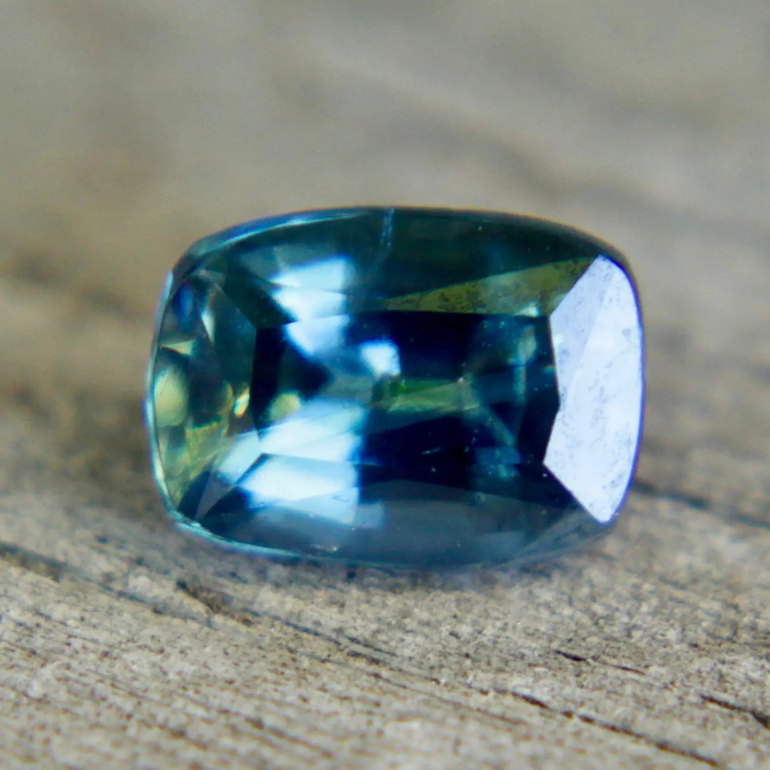 Natural Blue Green Sapphire - Sapphirepal