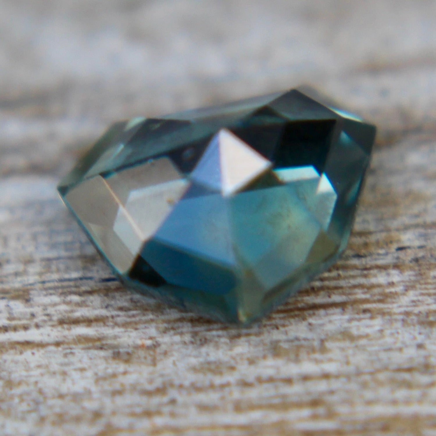 Natural Blue Green Sapphire - Sapphirepal