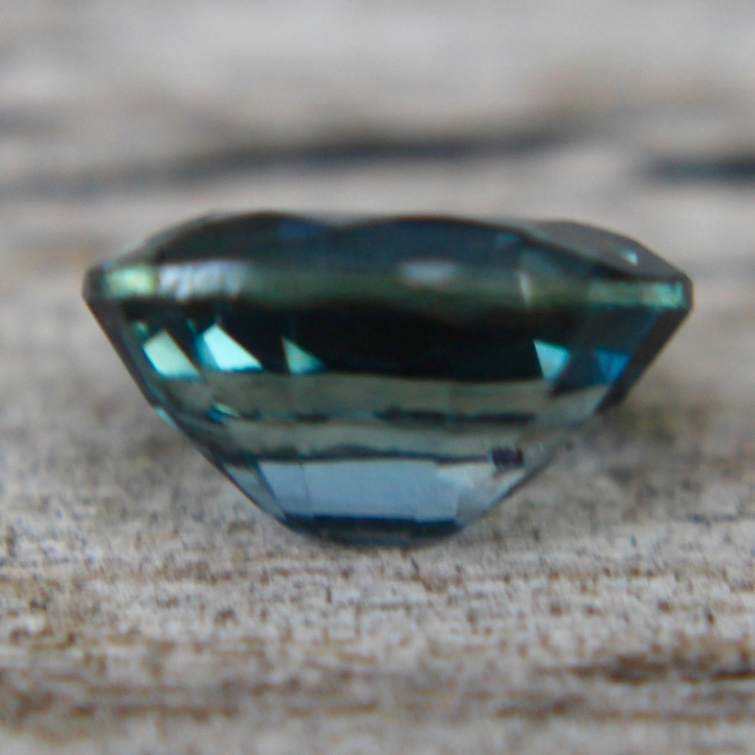 Natural Blue Green Sapphire - Sapphirepal