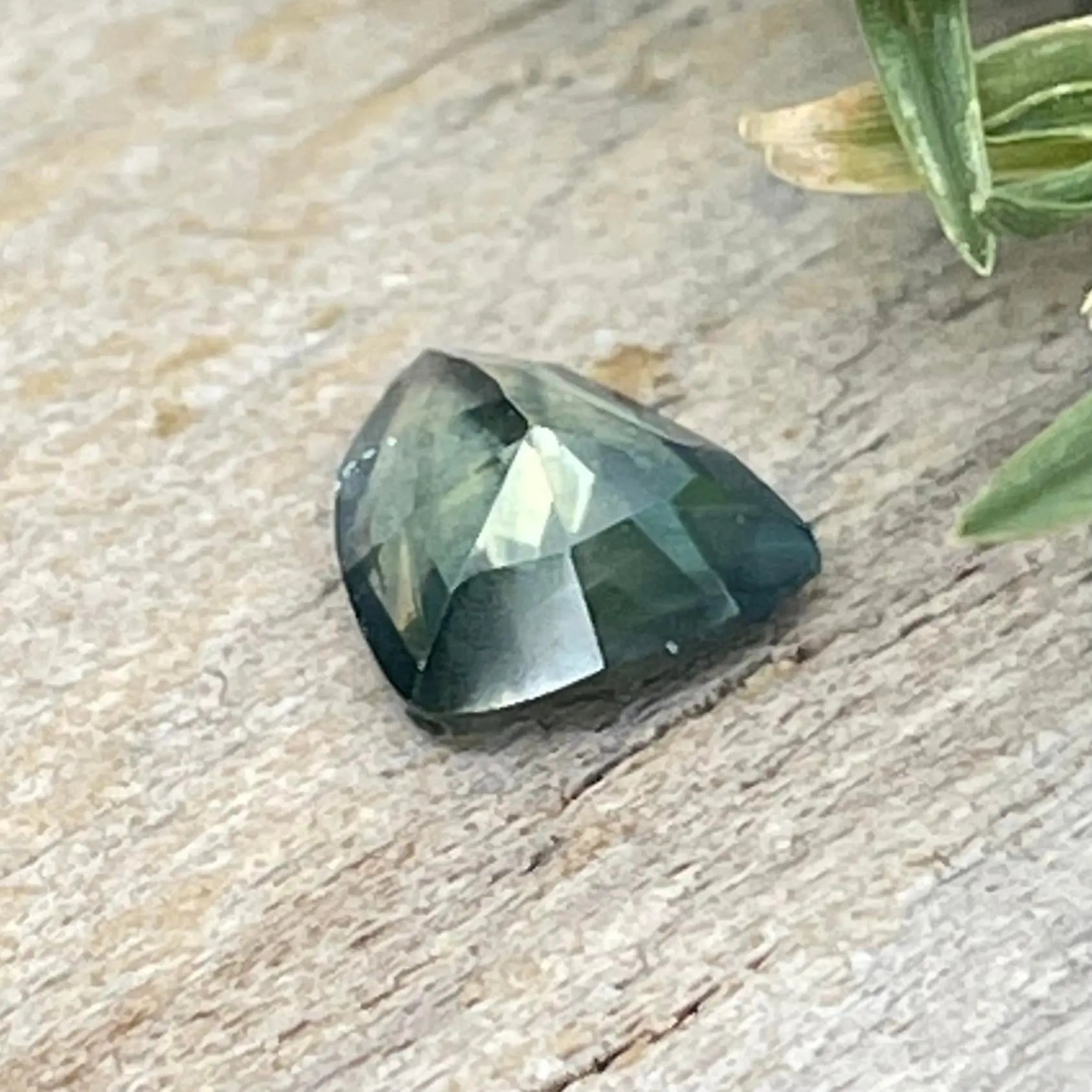 Natural Blue Green Sapphire - Sapphirepal
