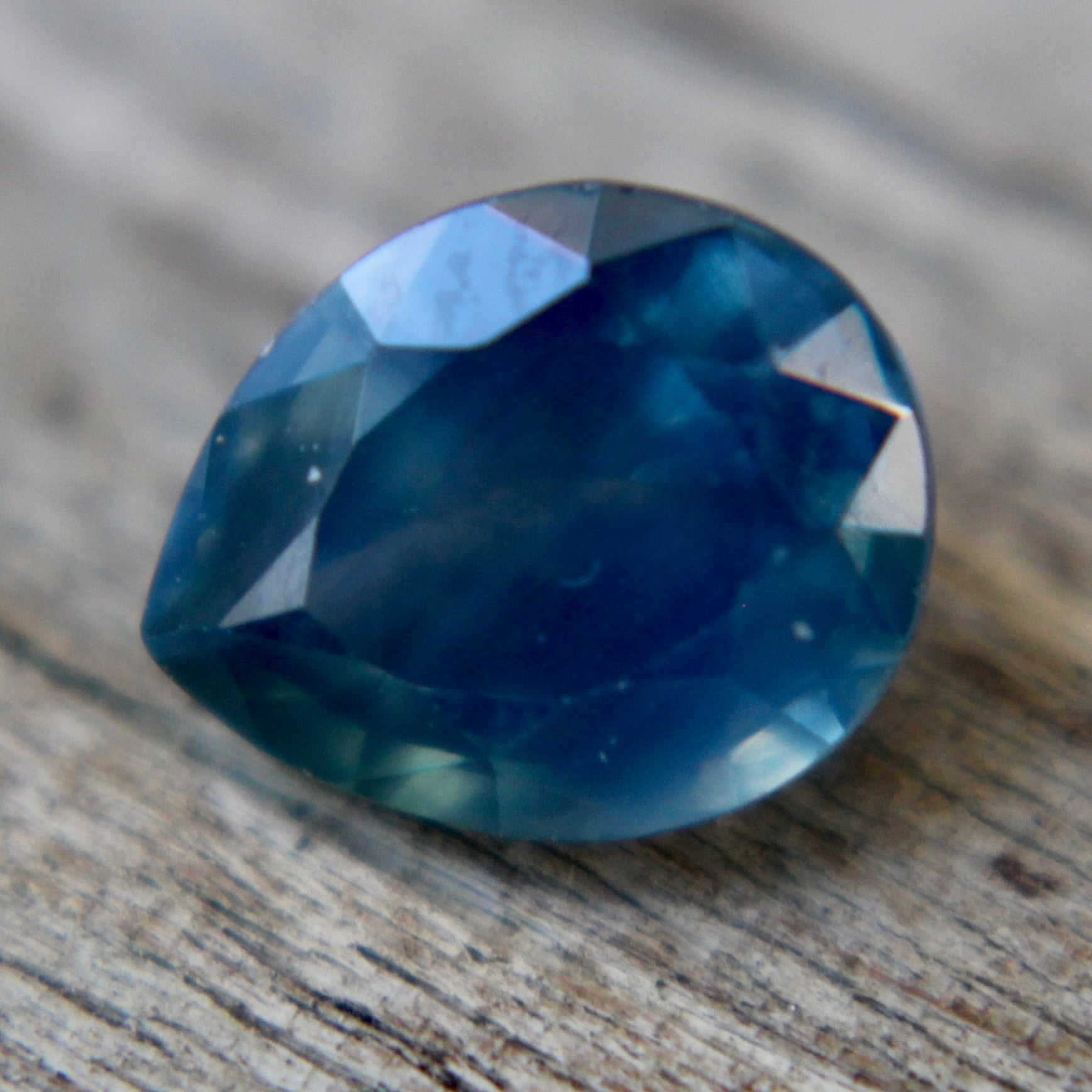 Natural Blue Green Sapphire - Sapphirepal