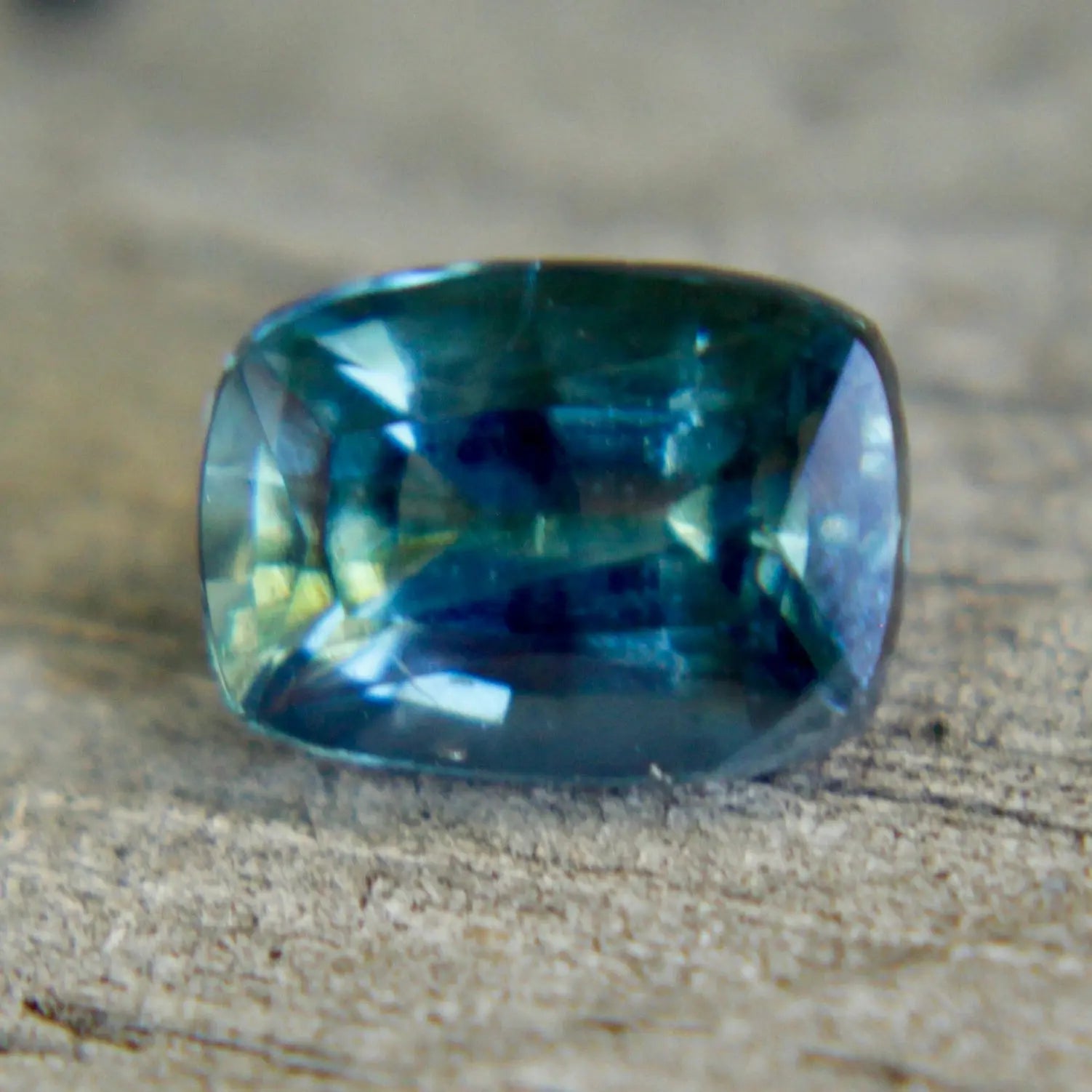 Natural Blue Green Sapphire - Sapphirepal