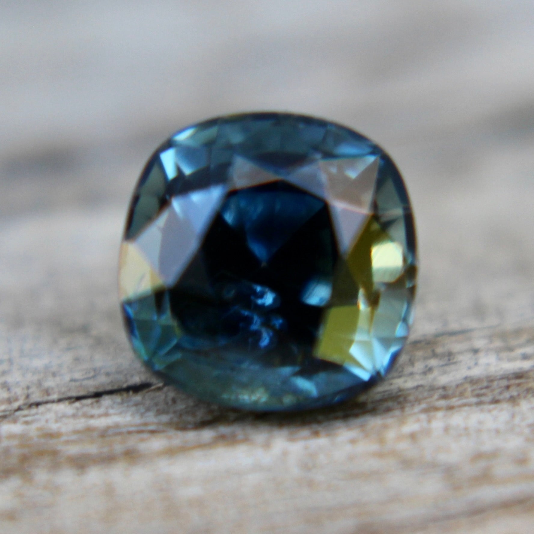Natural Blue Green Sapphire - Sapphirepal