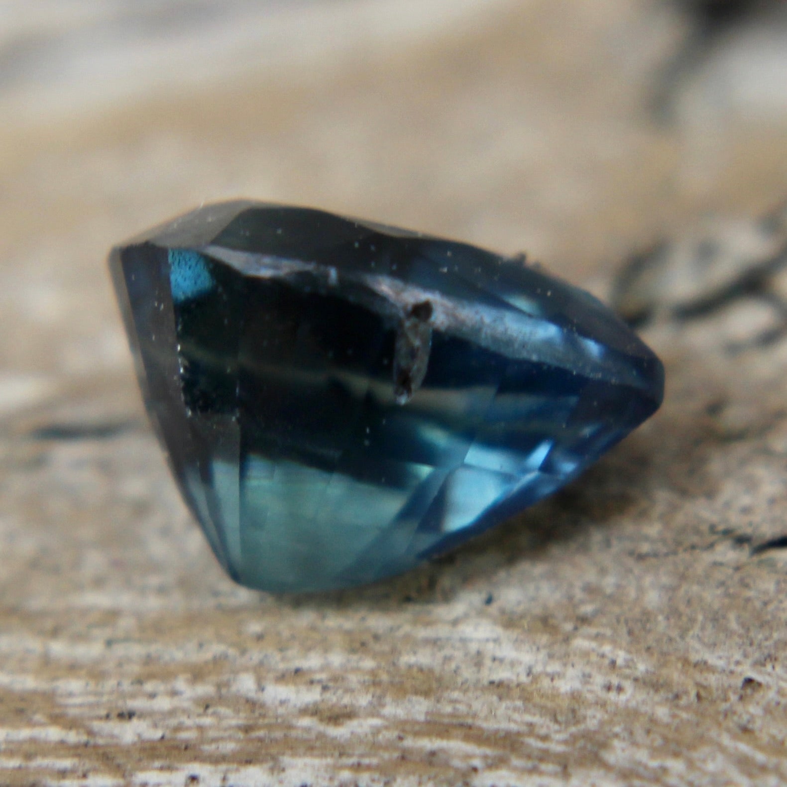 Natural Blue Green Sapphire - Sapphirepal