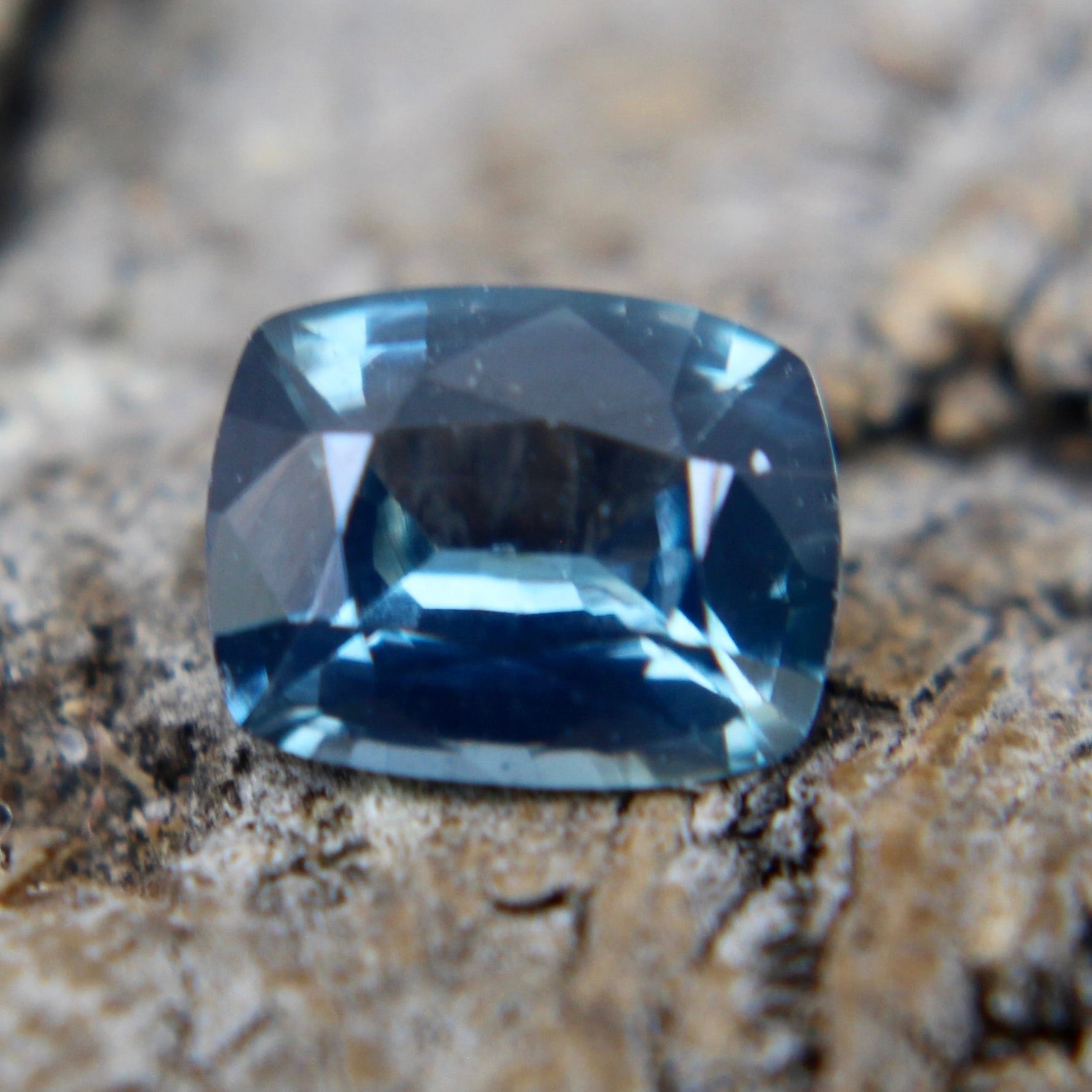 Natural Blue Green Sapphire - Sapphirepal