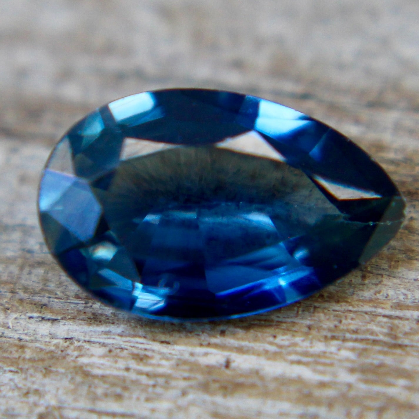 Natural Blue Green Sapphire - Sapphirepal