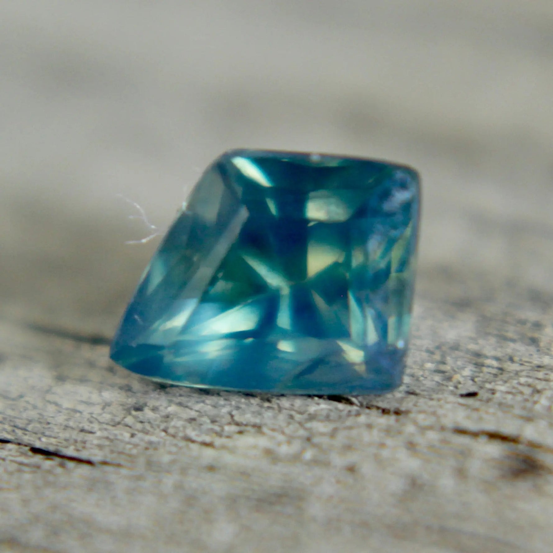 Natural Blue Green Sapphire - Sapphirepal