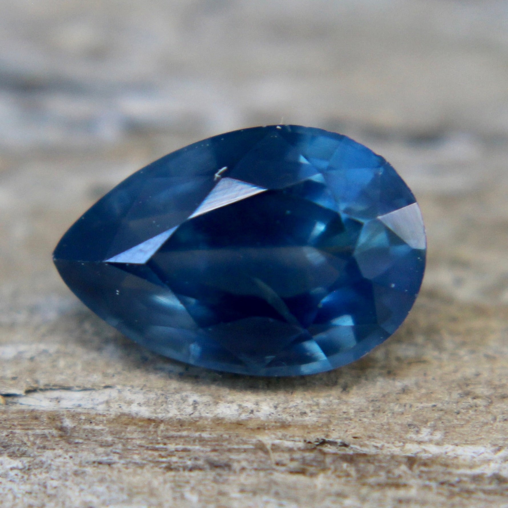 Natural Blue Green Sapphire - Sapphirepal