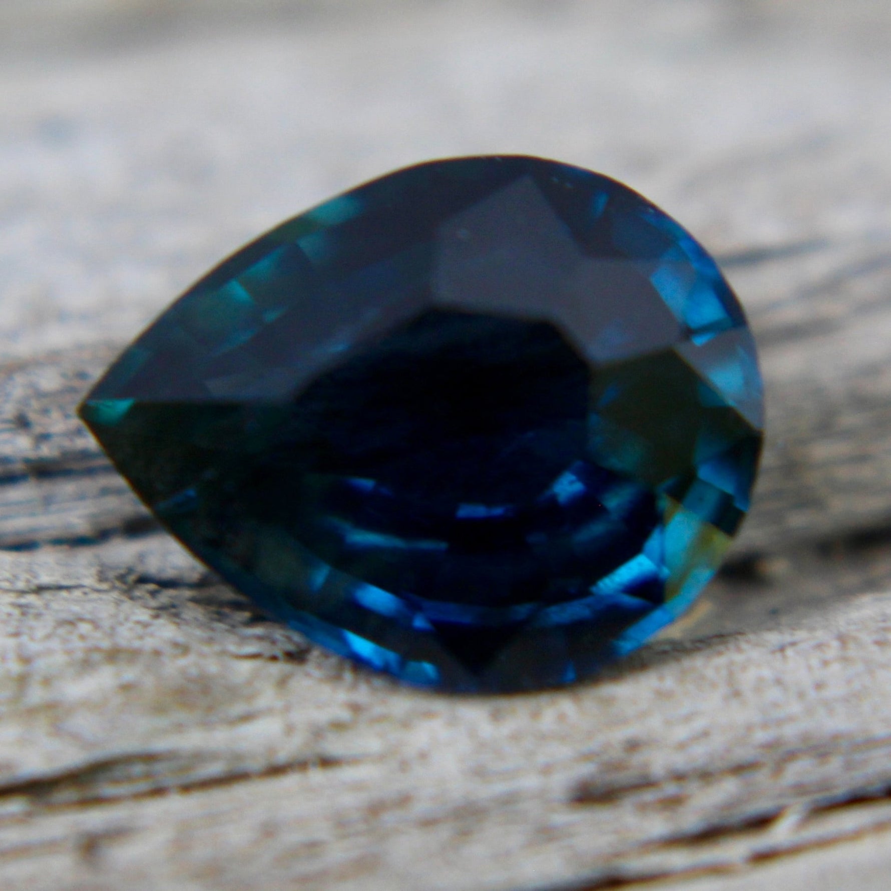 Loose blue green sapphire ethically sourced gem for fine jewelry makers