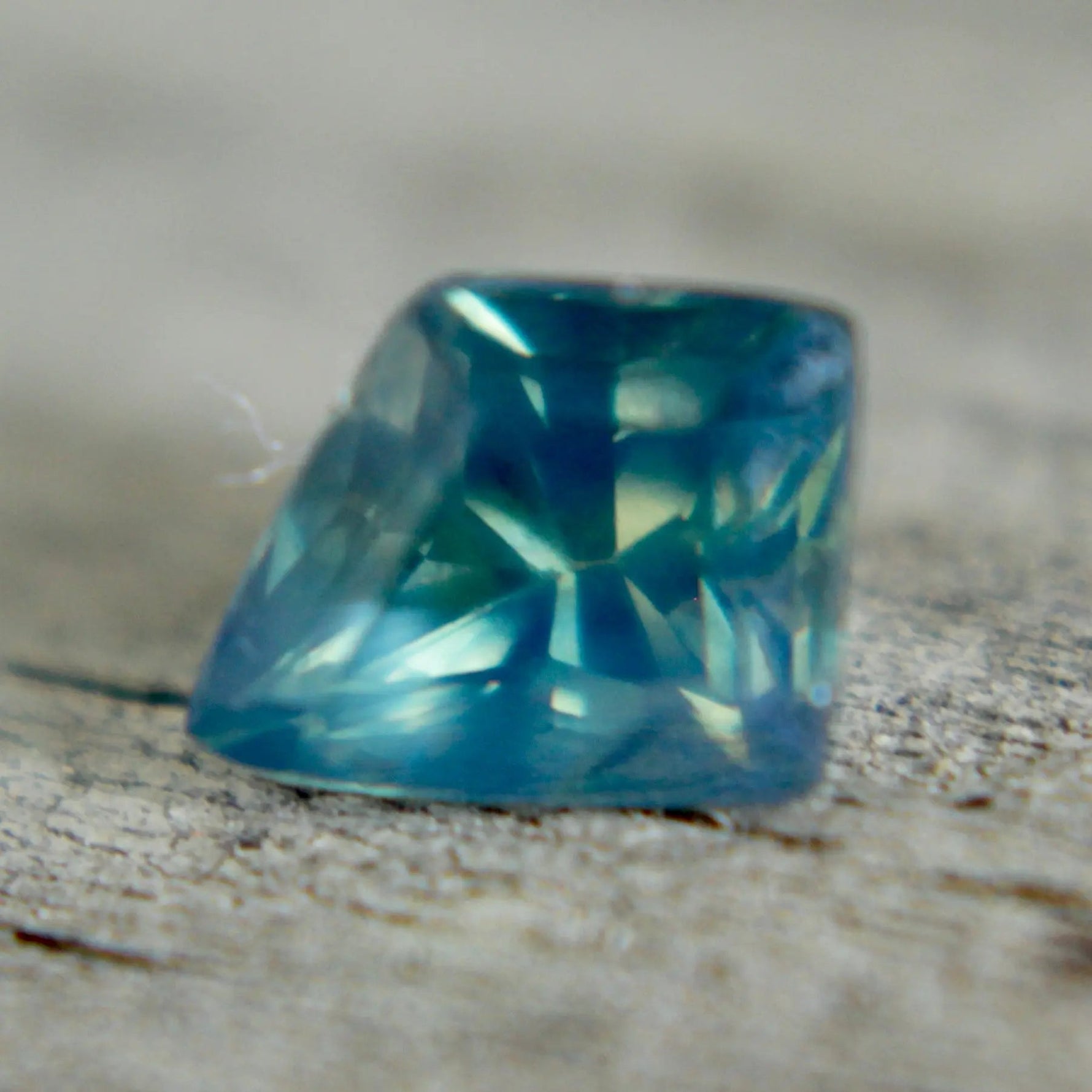 Natural Blue Green Sapphire - Sapphirepal