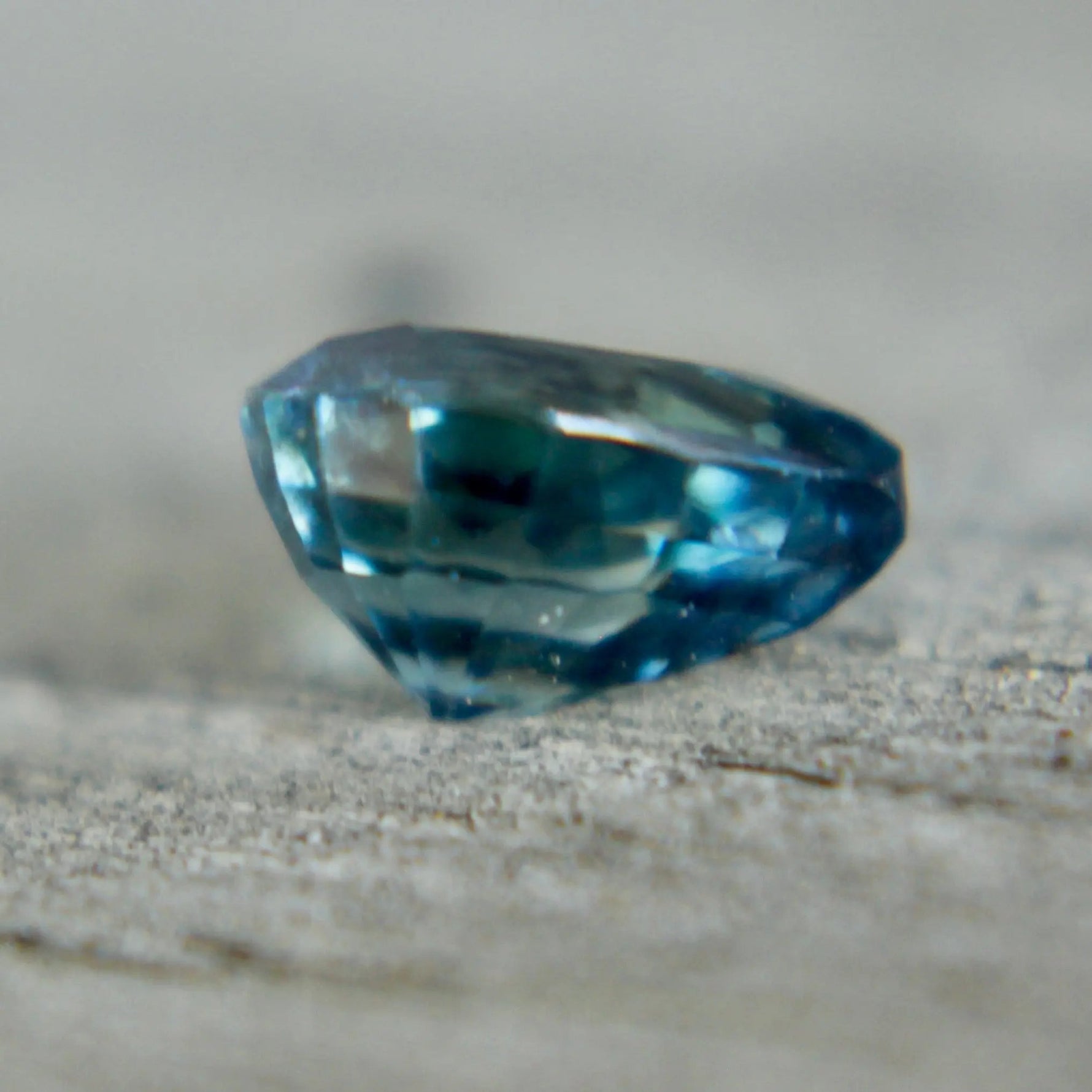 Natural Blue Green Sapphire - Sapphirepal