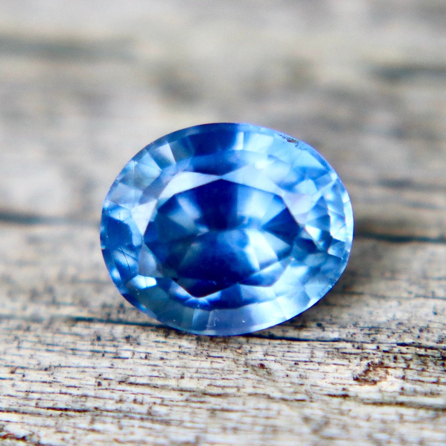 Natural Blue Sapphire | 0.88 Carat | Unheated | Ceylon Origin | Oval Cut | Eye Clean | Loose Gemstone - Sapphirepal