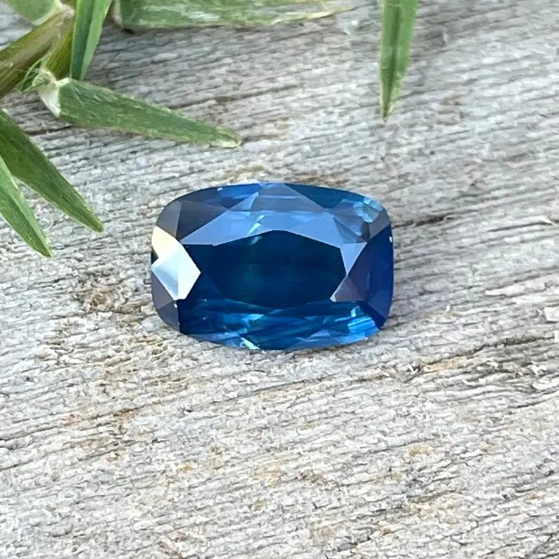 Natural Blue Sapphire - Sapphirepal