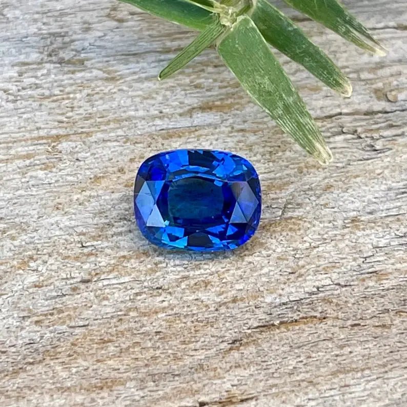 Natural Blue Sapphire - Sapphirepal
