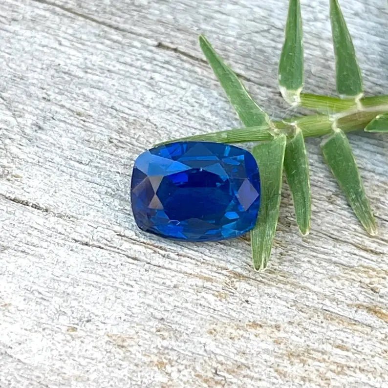 Natural Blue Sapphire - Sapphirepal