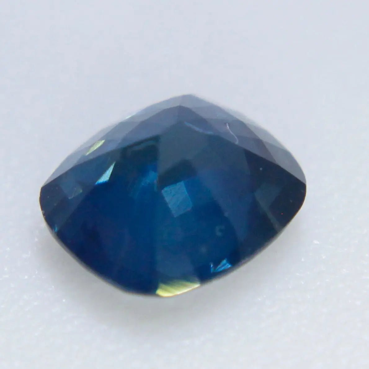Loose blue sapphire 0.50 carat VS clarity cushion cut