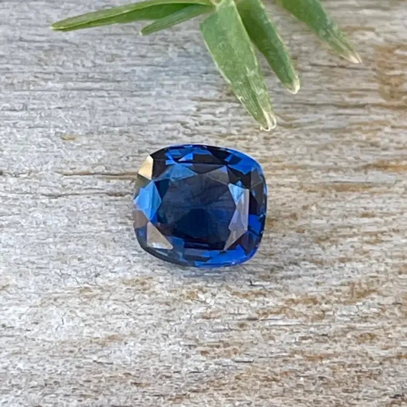 Natural Blue Sapphire - Sapphirepal