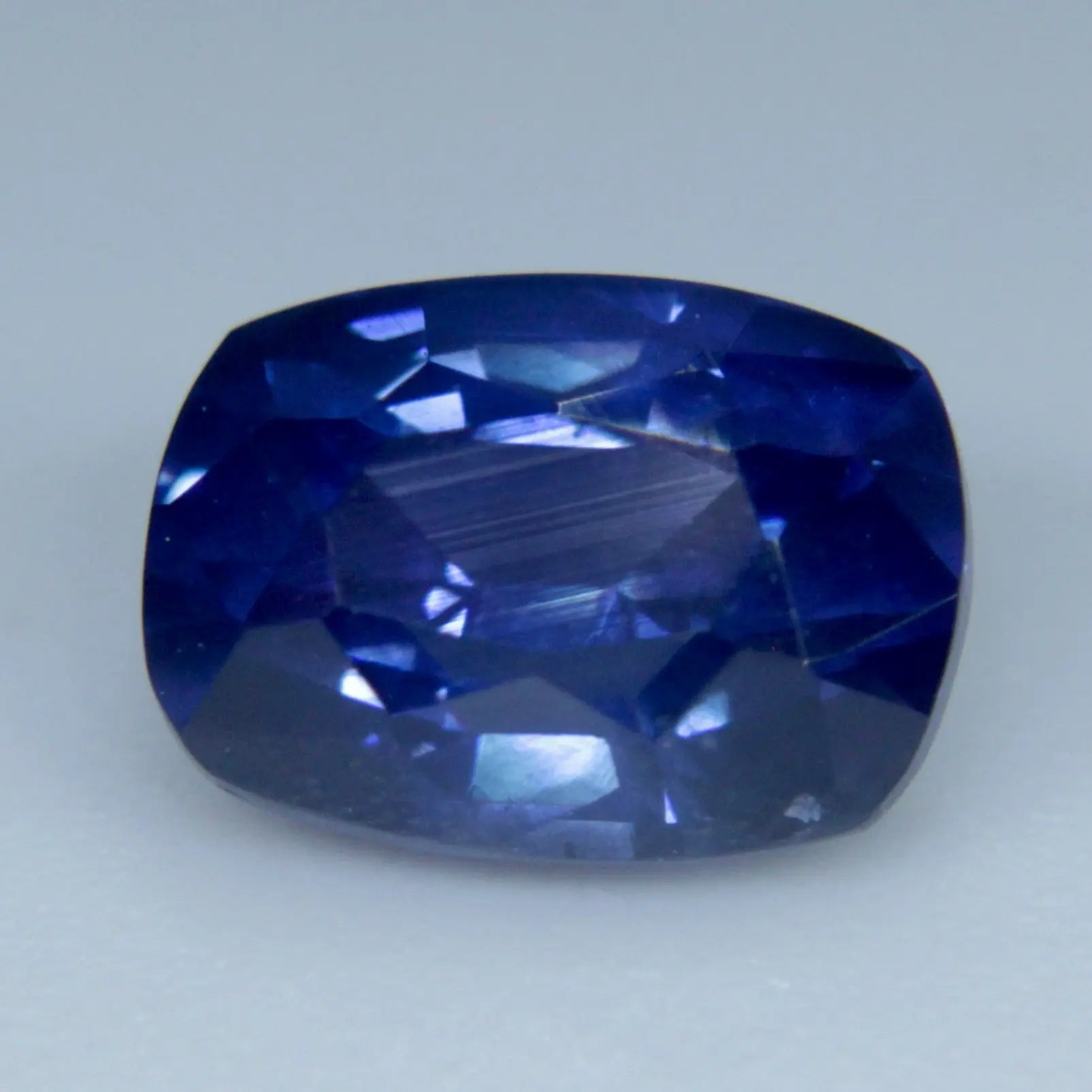 Natural Blue Sapphire - Sapphirepal
