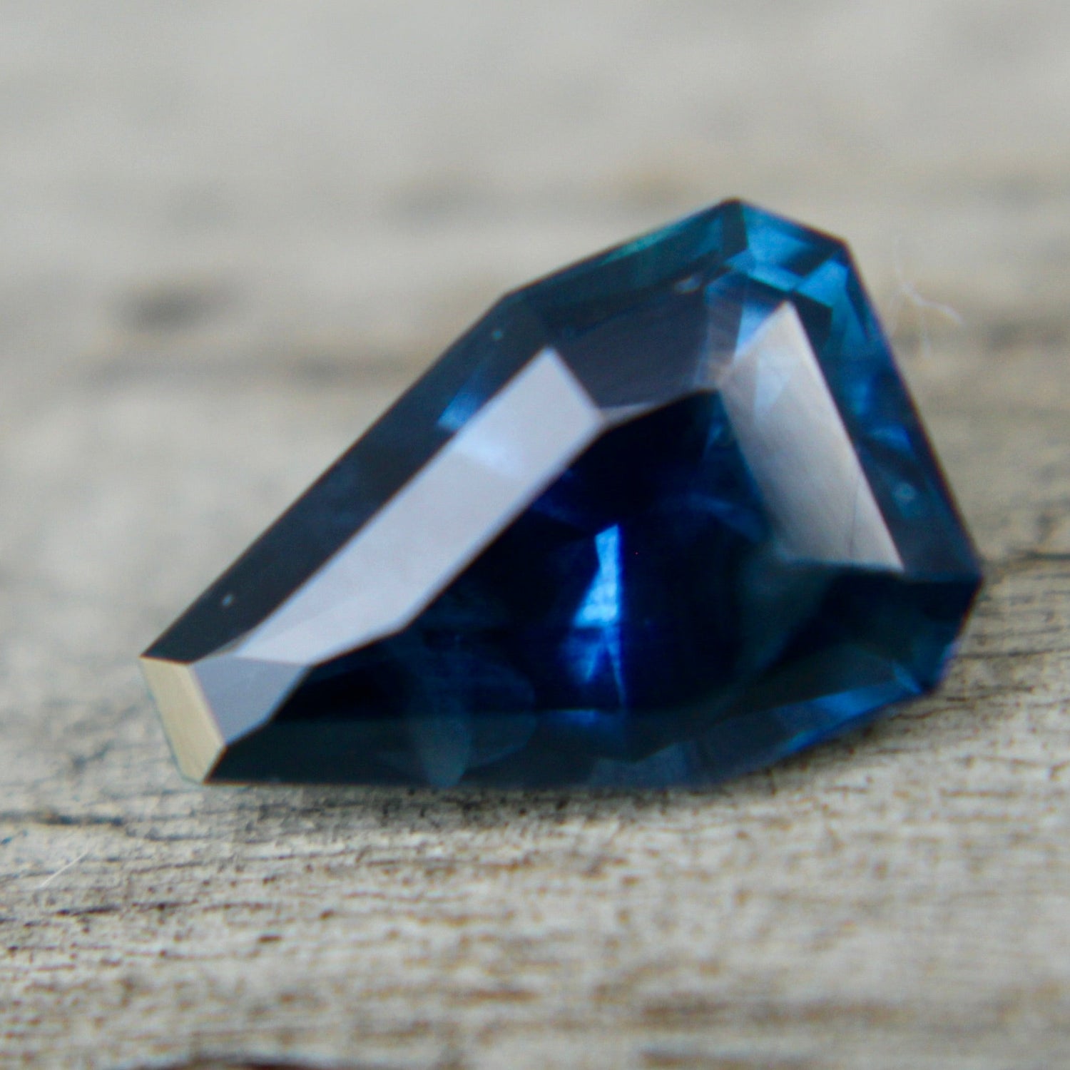 Natural Blue Sapphire - Sapphirepal