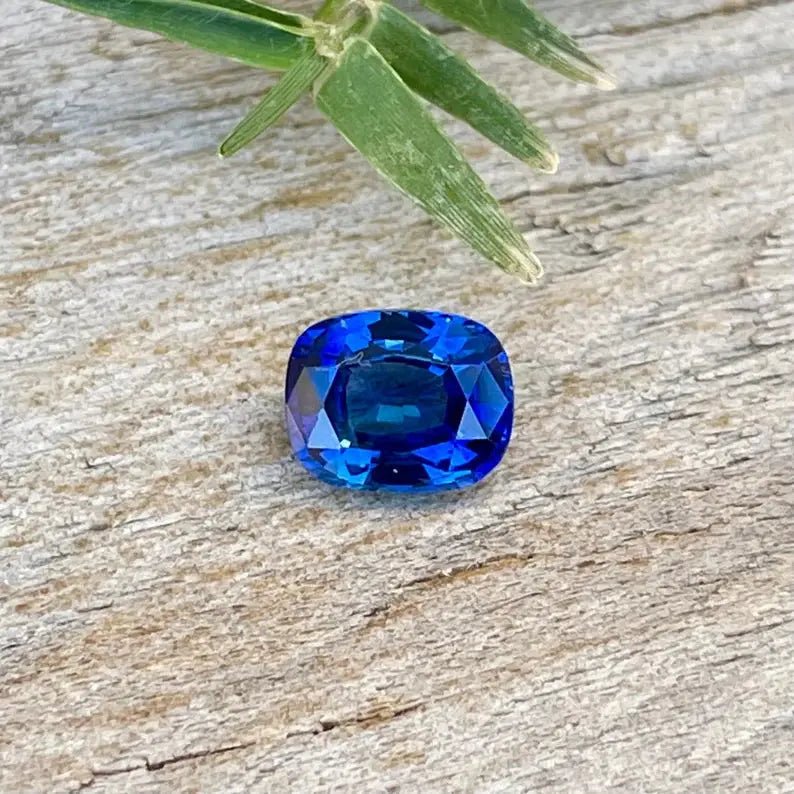 Natural Blue Sapphire - Sapphirepal