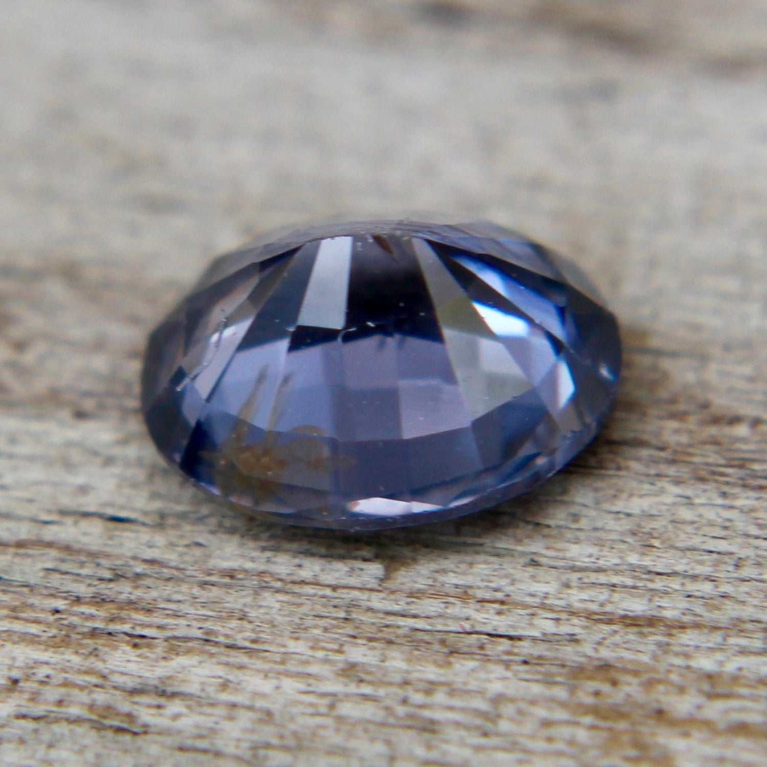 0.89ct Ceylon blue spinel, oval cut, untreated, SI clarity — macro under daylight