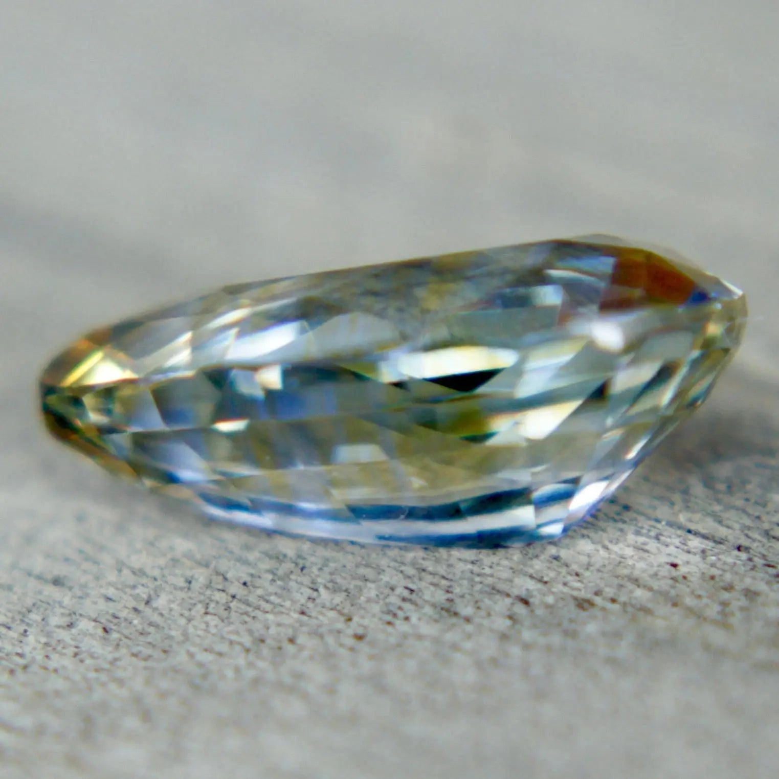 Natural Blue Yellow Sapphire - Sapphirepal