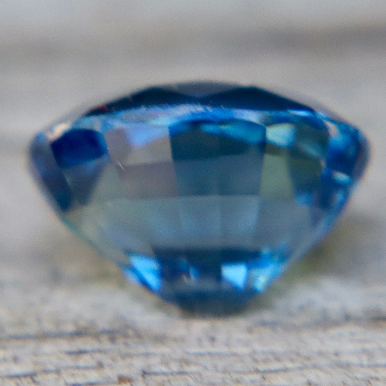 Natural Bluish Green Sapphire – 0.99ct Oval Cut - Sapphirepal