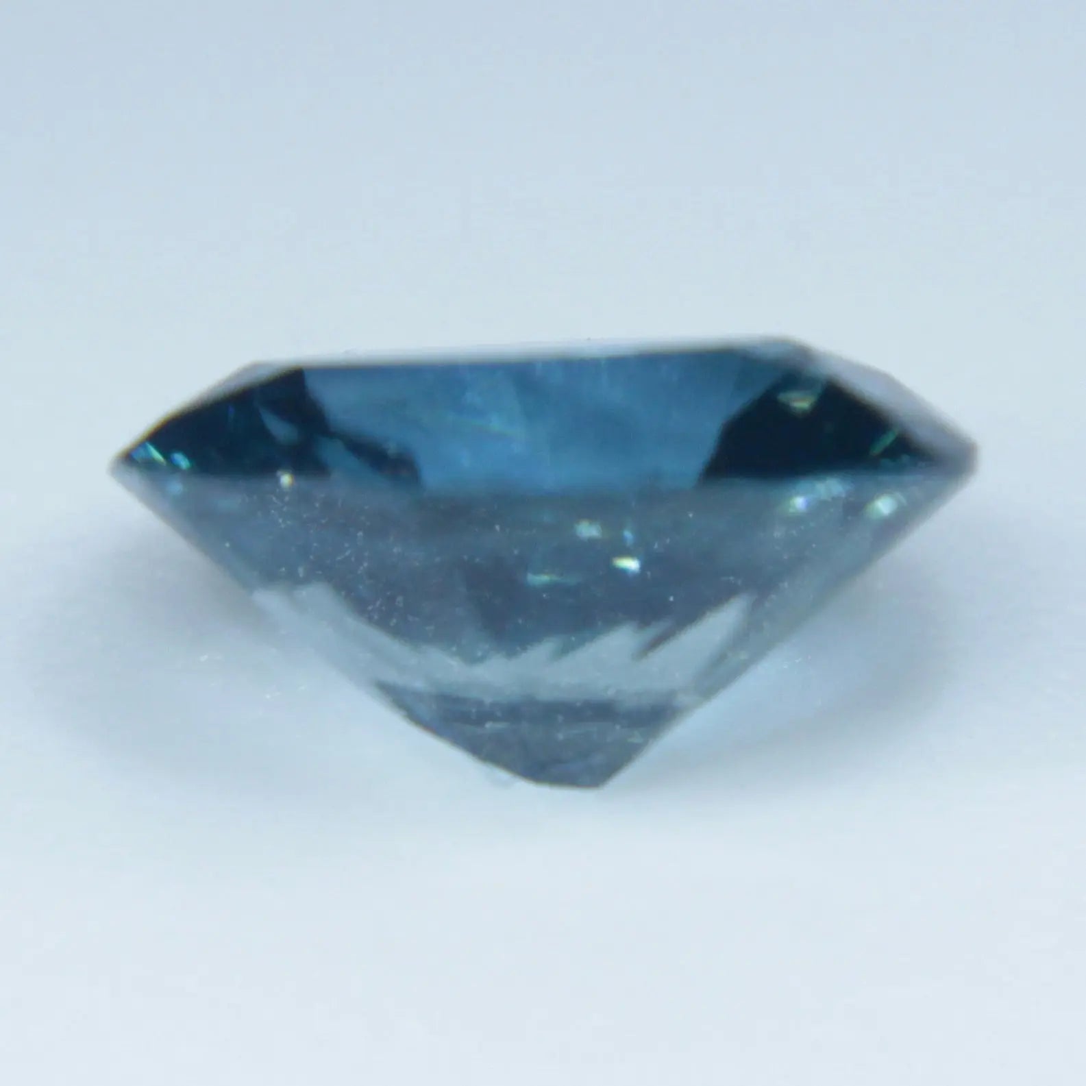 Natural Bluish Green Sapphire - Sapphirepal