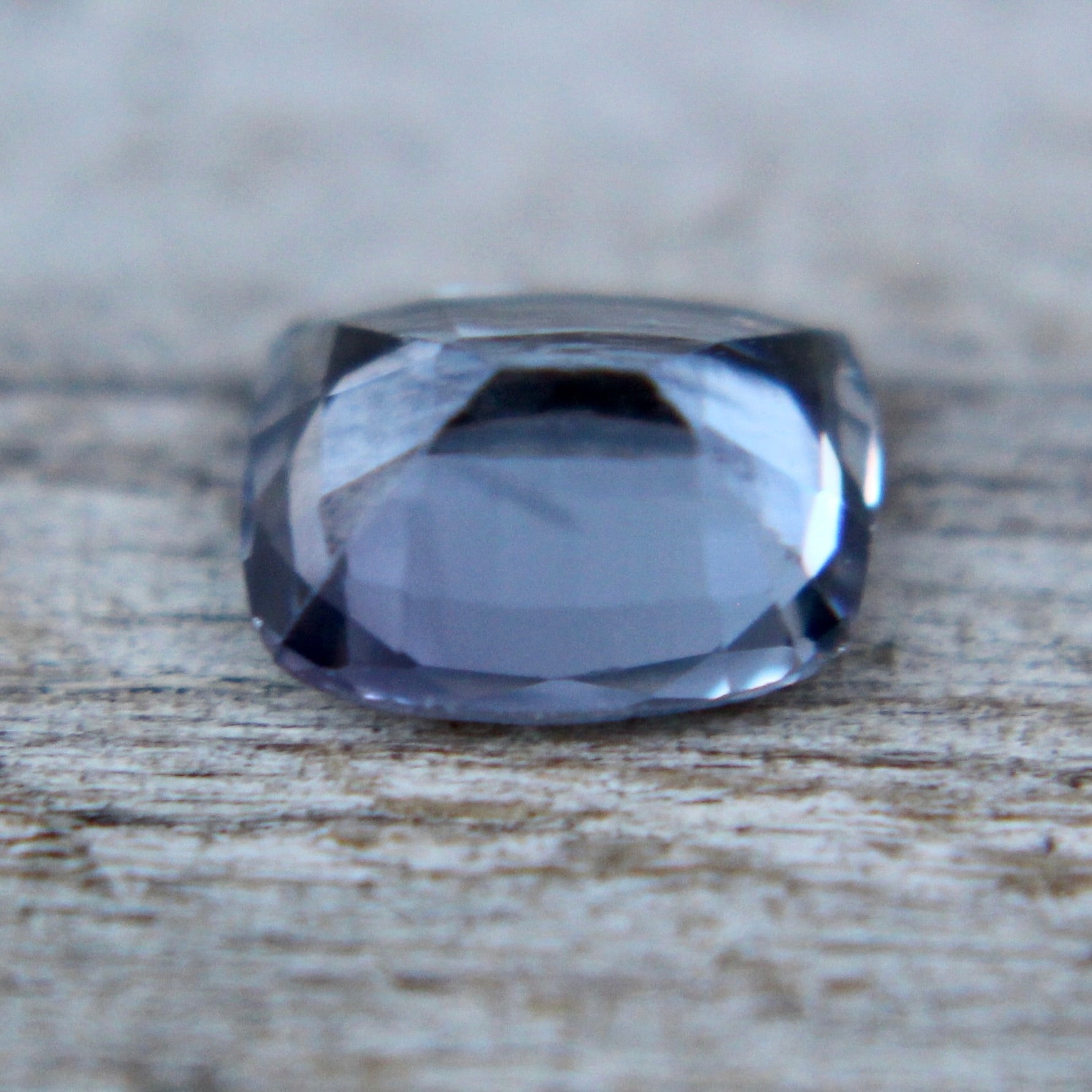 Cushion‑cut bluish purple spinel 6.20×5.10 mm eye‑clean loose gemstone for jewellery making