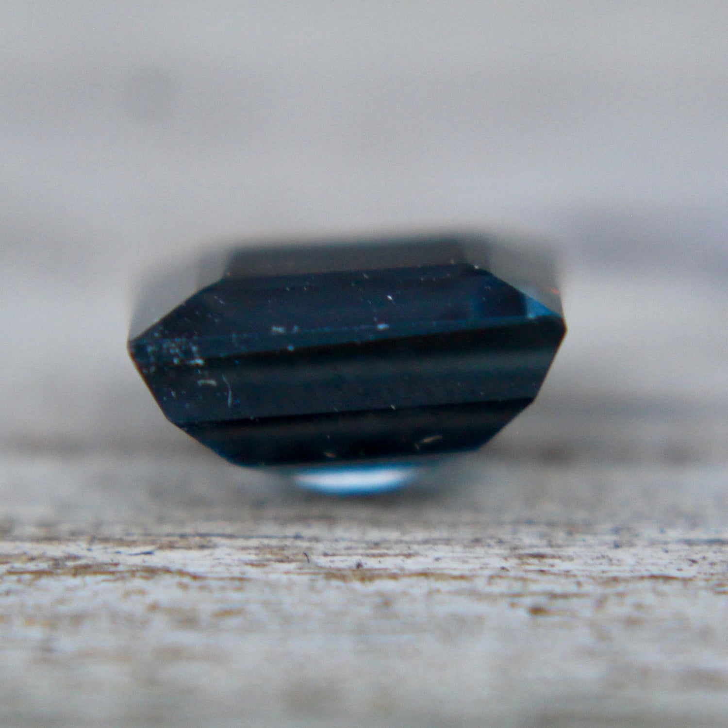 Step‑cut blush purple spinel 6.74×6.02 mm VS clarity loose gemstone for custom jewellery