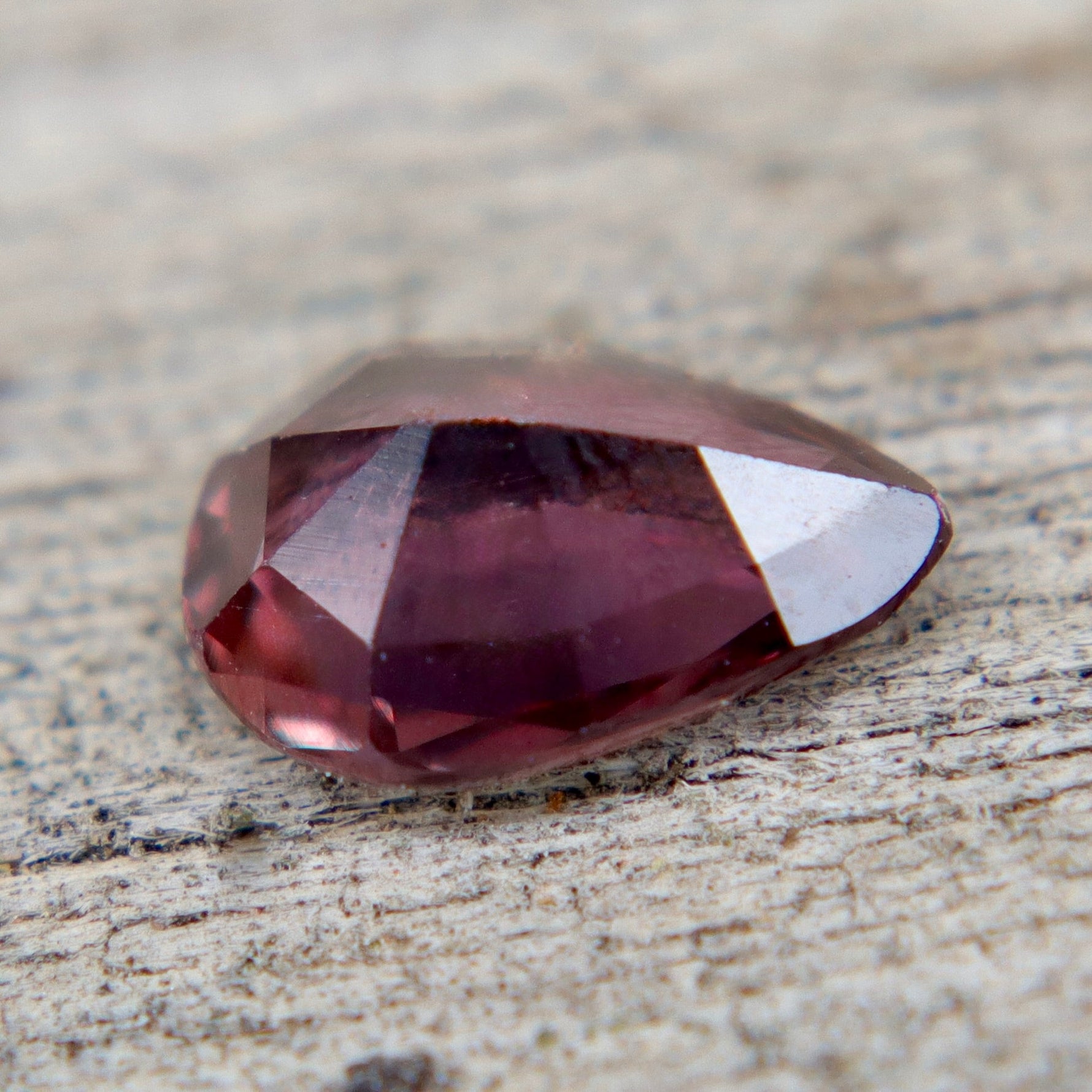 Natural Brown Sapphire – 0.75ct Pear Cut Unheated Madagascar Gemstone - Sapphirepal