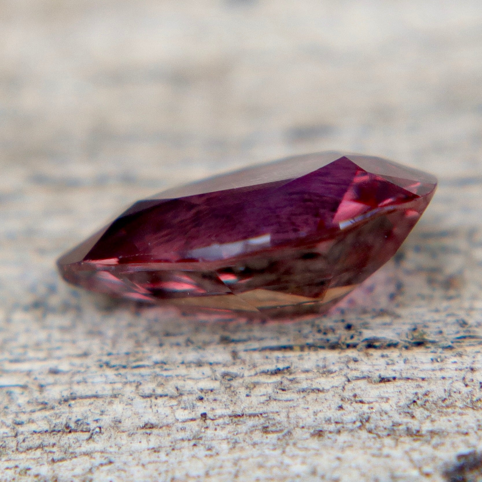 Natural Brown Sapphire – 0.75ct Pear Cut Unheated Madagascar Gemstone - Sapphirepal