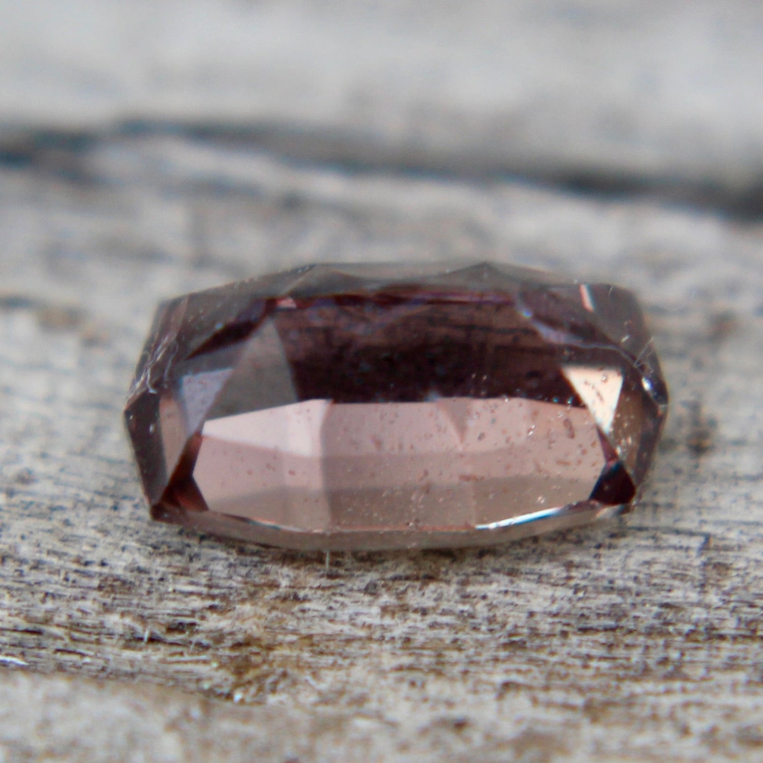 Natural Brown Sapphire - Sapphirepal